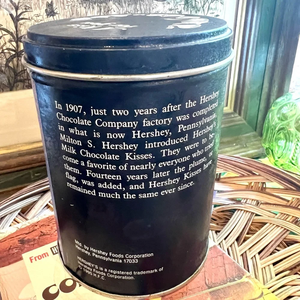 Vintage Hershey The Dessert Collection Recipe Cards 1976 Cookbook With Canister